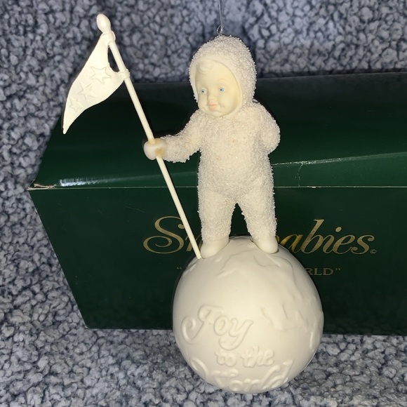 Snowbabies “Joy to the World” Bisque Ornament in Box - Picture 5 of 8